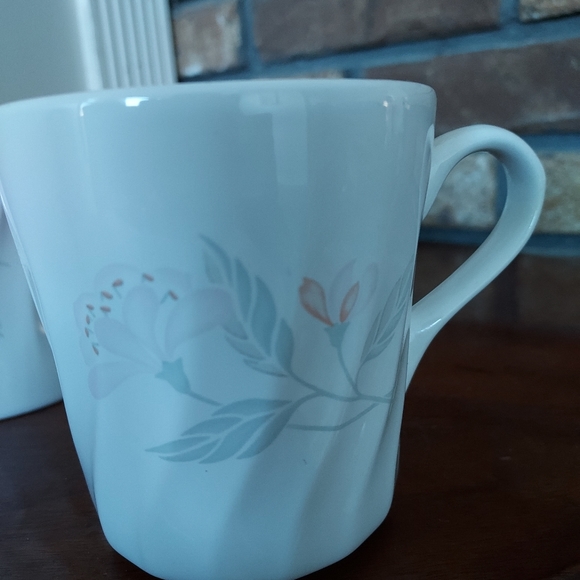 Corelle Coordinates Corning Pink Trio Coffee Mugs White Swirl Pink Flowers Set 4 - Picture 6 of 10